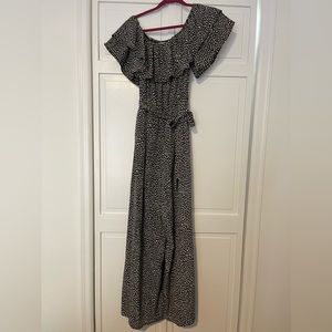 Boutique off the shoulder jumper, Medium